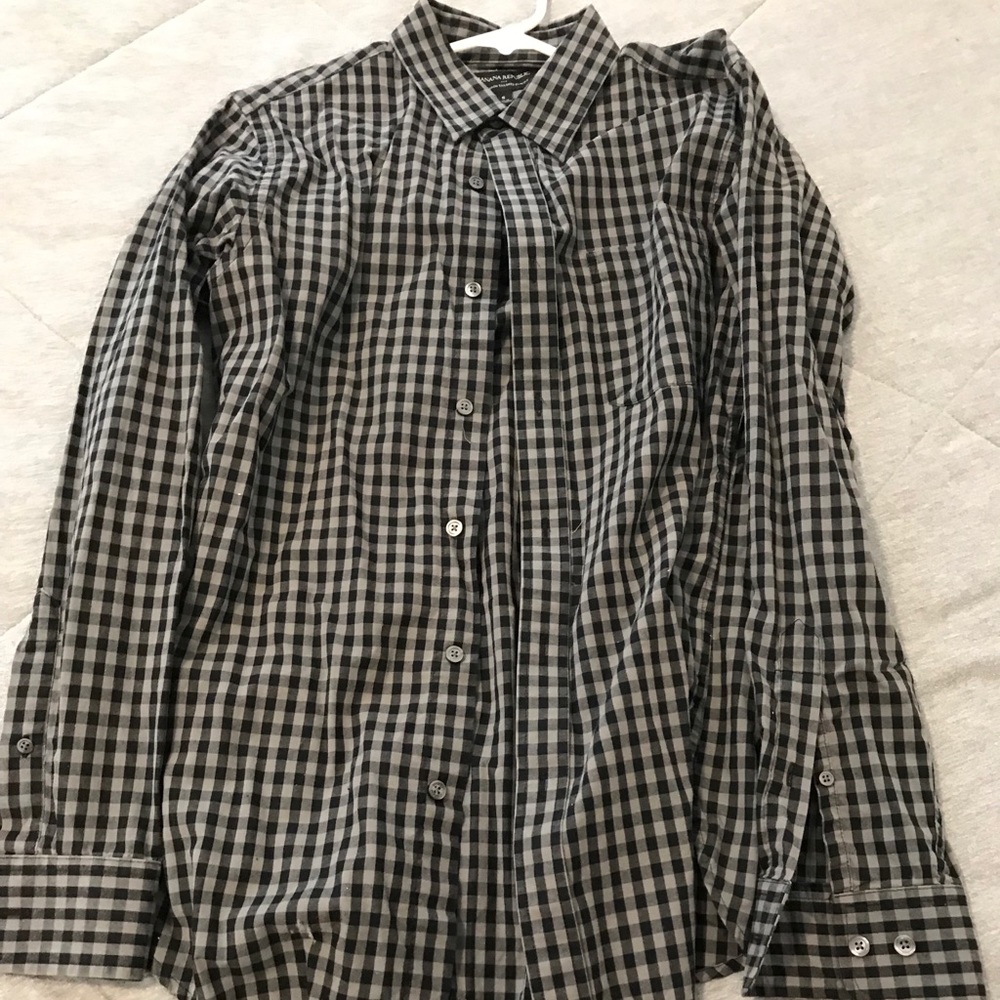 Banana republic button down shirt (small)
